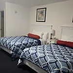 Merida Inn & Suites