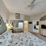 Ocean Village Club Q36