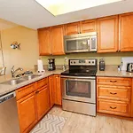 Ocean Village Club O38