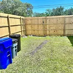 St Augustine Home 3 Bdr Petfriendly Fully Fenced Backyard