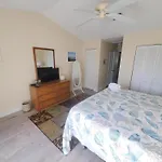 Sea Place 13238