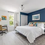 Haven Hidden Grove Buyout 2 Homes - Walk To Beach Hot Tub Game Room Deck