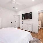 New Coastal 3Br Retreat - 1 Mile To Historic Downtown, Short Drive To Beach, Waffle Bar And Patio