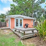 Coral Cottage, Stylish Studio Suite On Canal, Walkable To Beach, Private Parking