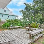 Coral Cottage, Stylish Studio Suite On Canal, Walkable To Beach, Private Parking