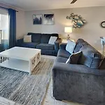 Ocean Village Club P33