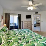 Ocean Village Club P32