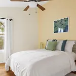 Haven Grove Beach Bungalow W Hot Tub Game Room Blocks From The Water