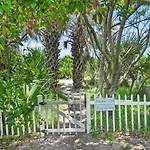 Heated Pool Costa Rica Style Sleeps 10 Steps To Sand, Dogs Ok