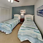 Ocean Village Club E15