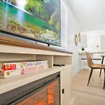 Dog Friendly Cottage Just North Of Historic St Aug