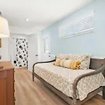 Dog Friendly Cottage Just North Of Historic St Aug