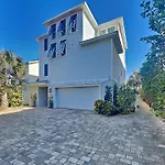 Oceanfront Beauty