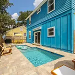 Fun & Airy Florida Vacation Home With Private Pool