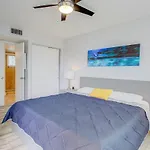 Oceanside Complex B35 1 Bed 1 Bath Heated Pool