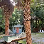 Palm Cottage Tiny House Hideaway