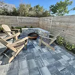 Ocean Breeze- Chic Steps To Beach Family Friendly
