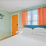 Travel Back To The 50S- Renovated Motel Gem