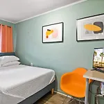 Travel Back To The 50S- Renovated Motel Gem