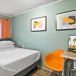 Dive Into The 50S- Restored Motel In St Augustine