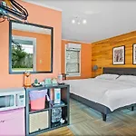 Cozy & Contemporary Space In Central St Augustine