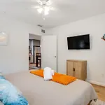 Walk To Beach Getaway With Fire Pit In St Augustine