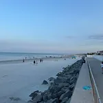 Beautiful Ocean Side 2 Bedroom Condo With Pool
