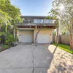 Home With Private Hot Tub Less Than 1 Mi To Butler Beach!