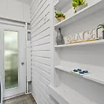 Pacific Cove #10 - Cozy Bungalow Near Shops