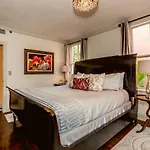44 Spanish Street Inn (Adults Only)