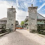 Romantic Escape In Downtown St Augustine