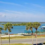 Tradewinds 61