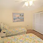 Ocean Village Club O18