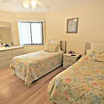 Ocean Village Club O18