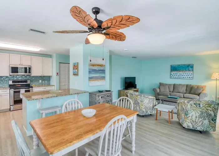Seascape Family Beach Retreat