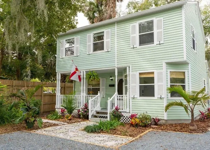 Magnolia House