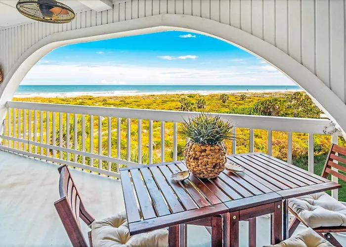 Hibiscus Oceanfront Living