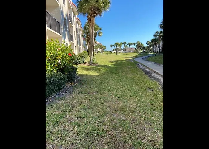 Ocean Village Club R12