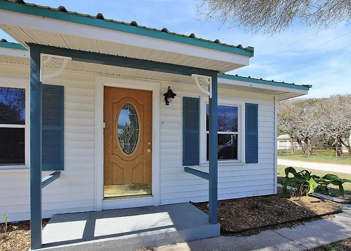 Crescent Beach Cottage
