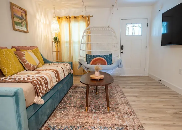 Recharge Getaway To Historic Downtown & Beach New Build