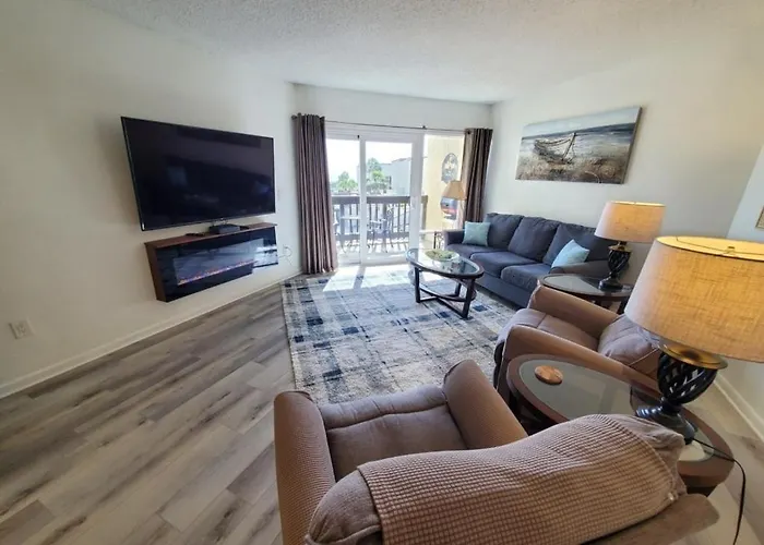 Island House D222 Condo