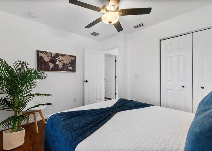 Boho Bungalow - Chic Pet Friendly Mins To Town