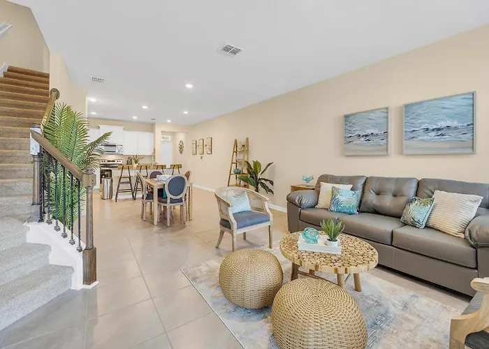 Tranquil Escape Bdr Townhome Close To Beach Game Room
