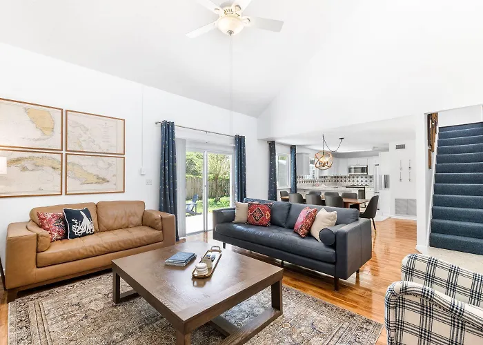 The Captians Quarters - A Unique Family Experience, Close To Downtown And Beaches