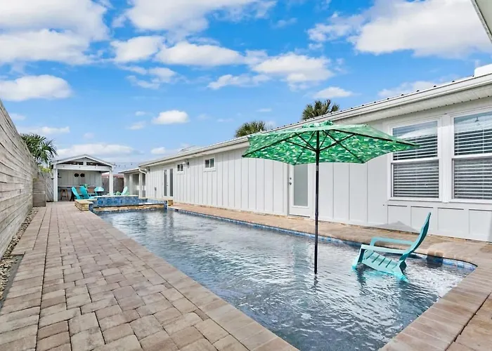 Paradise Packs A Punch! Beachside Home With Heated Pool, Outdoor Lounge, Steps From Beach Access