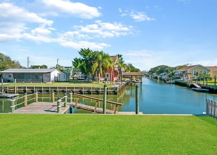 Canal Front Home! Walk To Beach, Porch, Fishing