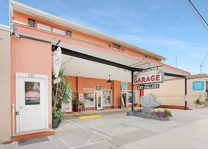 Park It At The Butterfield Garage, Historic Pre-Prohibition Style Apt In The Heart Of Downtown