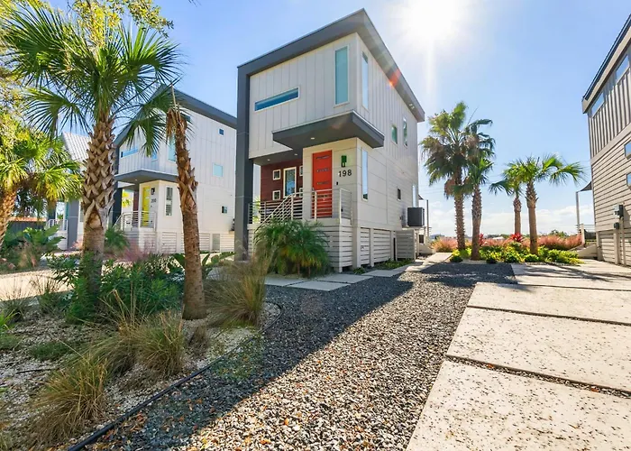 198 Riberia - Downtown Waterfront Luxury Home