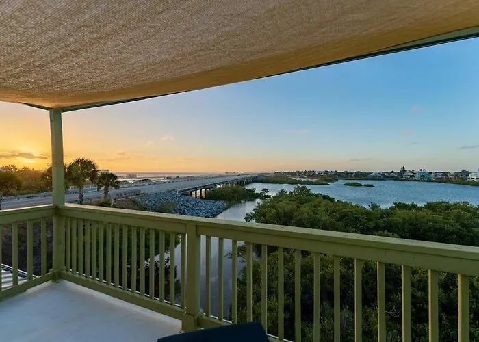 Dolphin Cove Waterfront Home With Dock