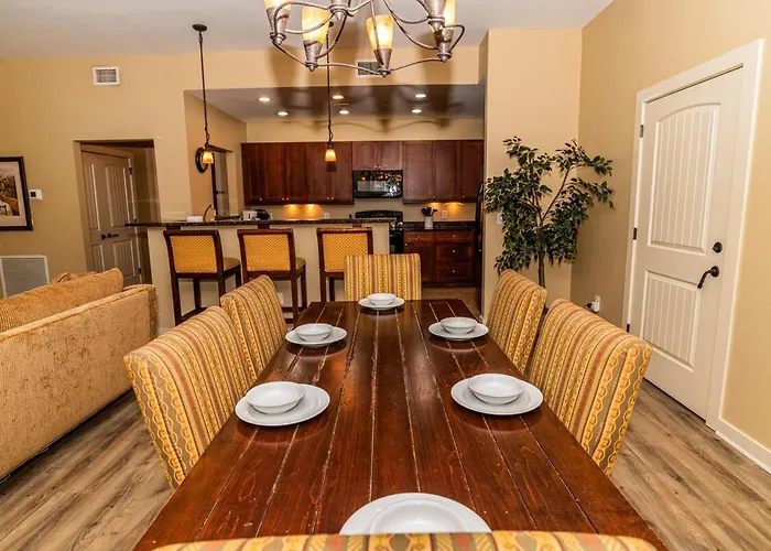 3 King Beds And Balcony With Preserve View
